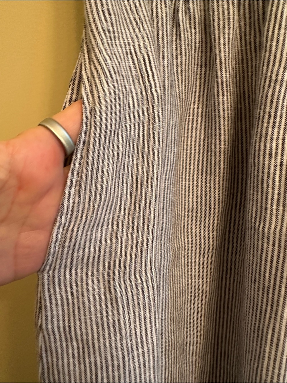 Tahari 100% Linen Blue Stripe Smocked Maxi Skirt Women's Large Coastal Vaca 1138 - Picture 4 of 7